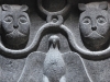 dsc 0776 Bas relief aux deux lions dans le mausolée du prince Prochian dans la partie rupestre du monastère de Geghard