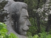 Sculpture d'un héros arménien dans le parc Drépalo à Jermuk