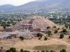 epv 0094.jpg La pyramide de la Lune vue de celle du Soleil  à Teotihuacan