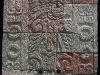 epv 0103.jpg Détail des bas-reliefs des piliers du palais de Quetzalpapalotl à Teotihuacan