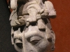 epv 0308.jpg Musée d'Anthropologie, salle Maya, tête en stuc de jeune maya (chambre funéraire de Pakal)
