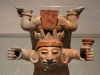epv 0315.jpg Musée d'Anthropologie, salle Maya, récipient cérémoniel, stuqué & polychromé, orné de la  divinité 